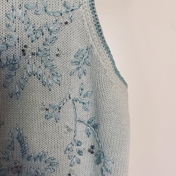 SUSAN BRISTOL beaded sleeveless top. - Picture 2 of 10
